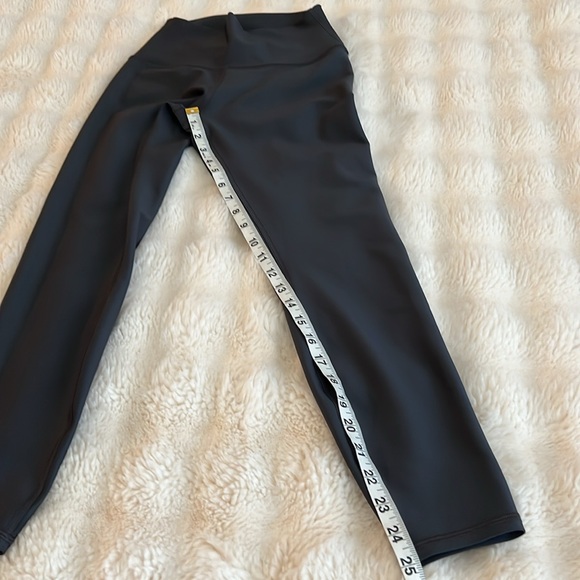ALO Yoga High-Waist Airlift Leggings in XSmall - Picture 13 of 14
